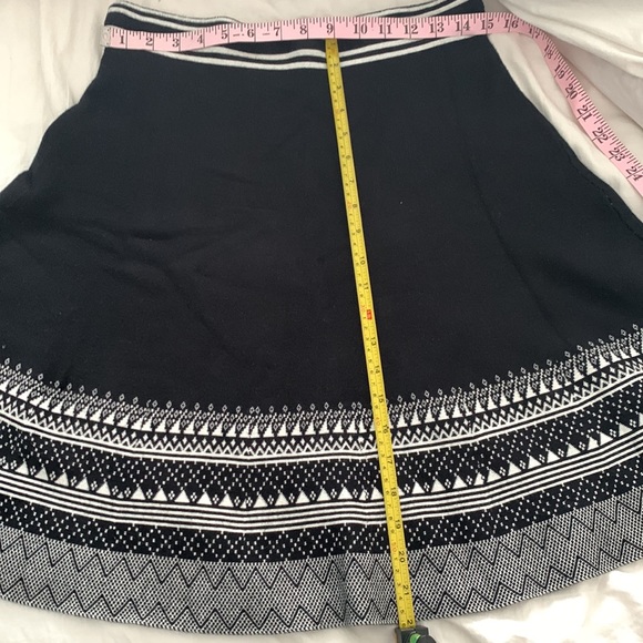 Sioni Knit Skirt - Picture 6 of 8